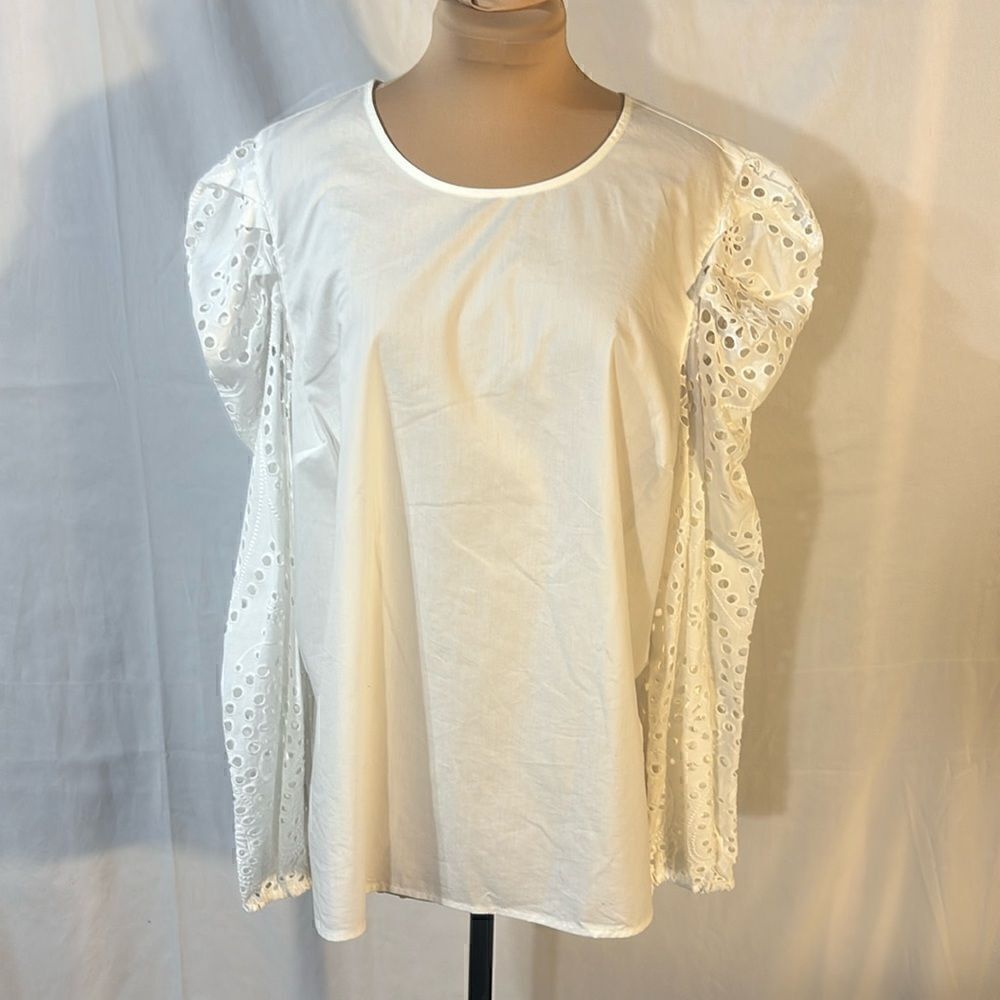 Worthington white eyelet lace sleeved top size XL